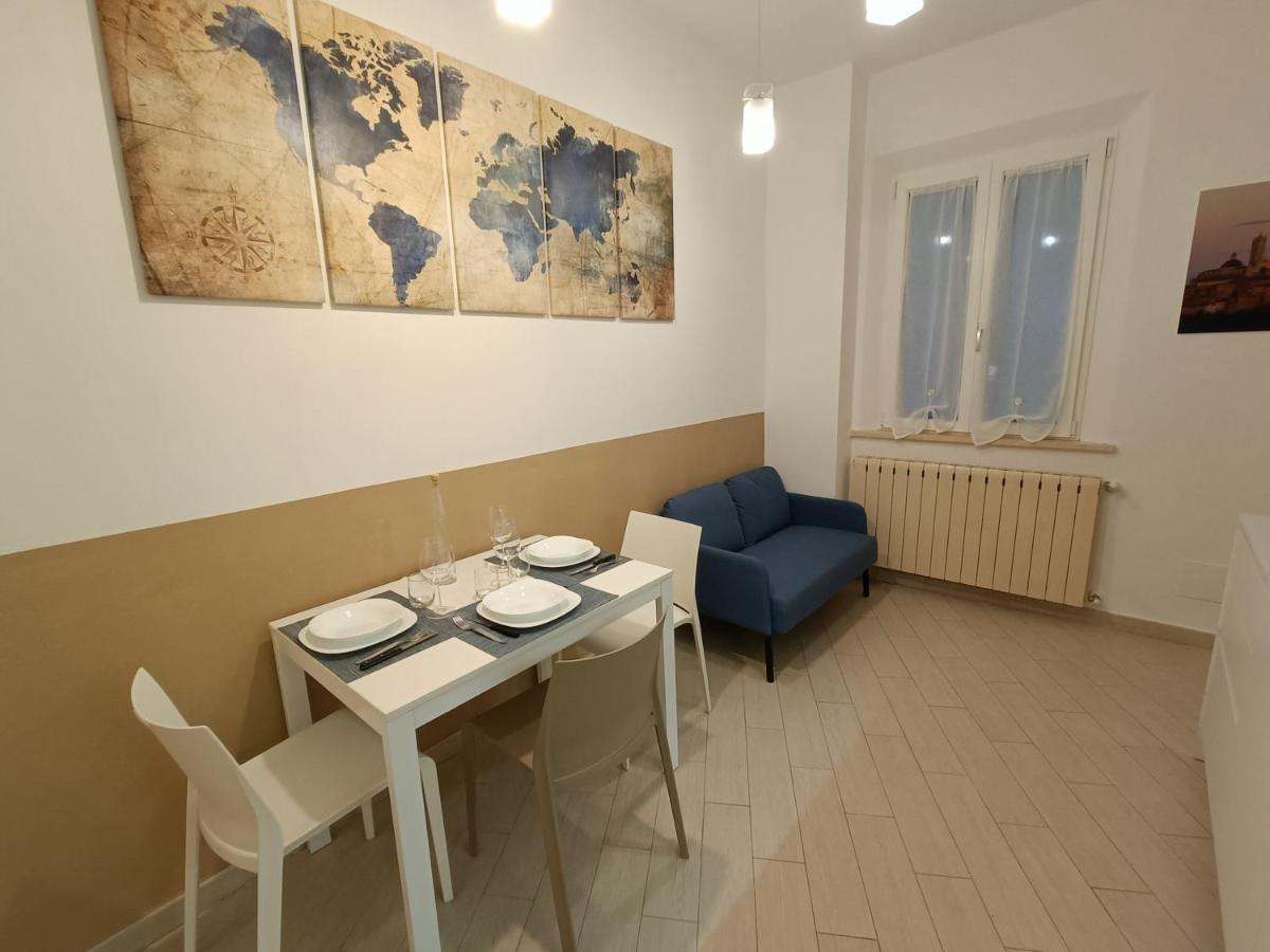 דירות סיינה Firsthouse - Nel Centro Storico Con Parcheggio Gratuito מראה חיצוני תמונה